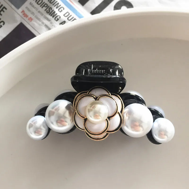 Elegant Camellia Pearl Hair Claws Clips Hairgrips For Women 2024 Rose Flower Rhinestone Acrylic Hair Accessories Clamp Wholesale