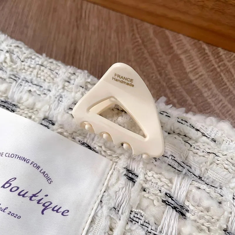 French Style Triangle Acetate Small Hair Claw For Women Girl Sweet Hair Ornament Mini Claw Clip Hairpin Hair Clip Hair Accessory