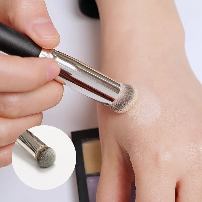 1 Pcs Concealer Makeup Brushes Precision Soft Fluffy Smudge Brush Cover Acne Dark Circles Multi-Function Detail Makeup Tools