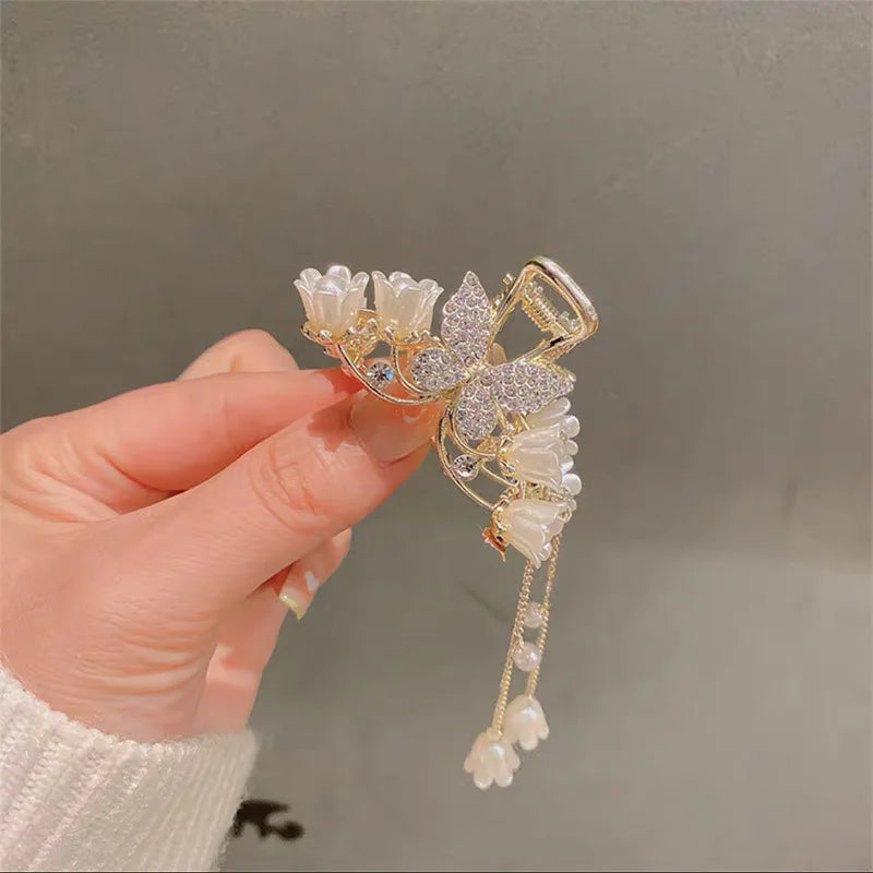 Light Luxury Metal Hair Claw Clips White Flower Hair Pins Shiny Rhinestone Ponytail Holder Pearls Tassel Hair Jewelry for Women