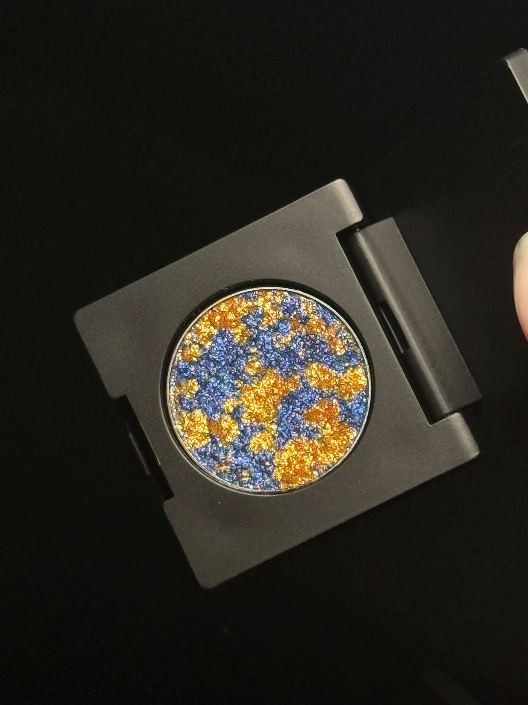 Single Mixed Color Eyeshadow Chameleon Fine Sparkle Pearl Brightener Eye Shadow Portable Eye Makeup