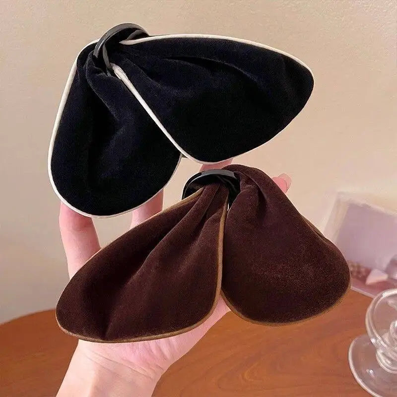 Retro Velvet Triangle Claw Clip Women Elegant Geometric Shark Clip Crab Barrettes Large Hairpins Thick Hair Hair Accessories new
