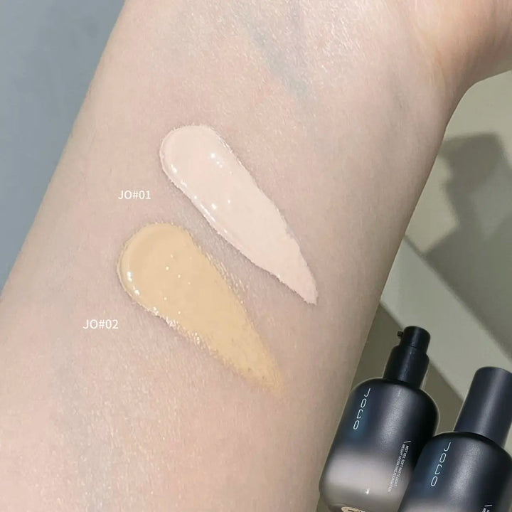 Misty Soft Matte Liquid Foundation Has a Creamy Texture That Is Light and Breathable. It Is Long-Lasting, Waterproof, Oil-Controlling, and Does Not Remove Makeup. Beginners Can Apply Makeup Easily