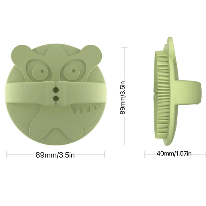 Soft silicone baby bath brush gently cleans baby's hair and body, BPA-free, a safe bathing tool for newborns and children.