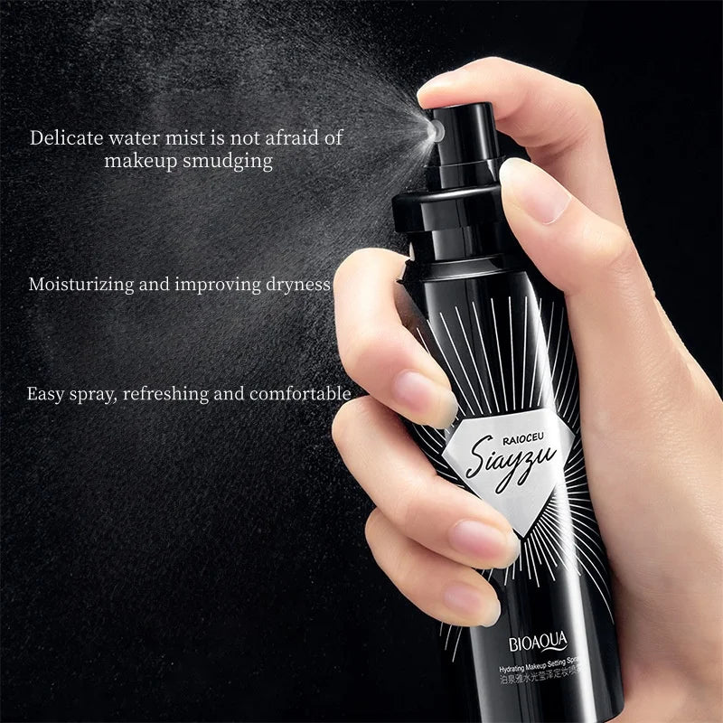100ml Soft Matte Setting Spray, the Fine Mist Is Like Smoke, Hydrating and Moisturizing, Does Not Stick to Powder, Does Not Cause Powder to Cake, Keeps Your Makeup Hydrated and Smooth, Giving You a Dewy Makeup Look Suitable f