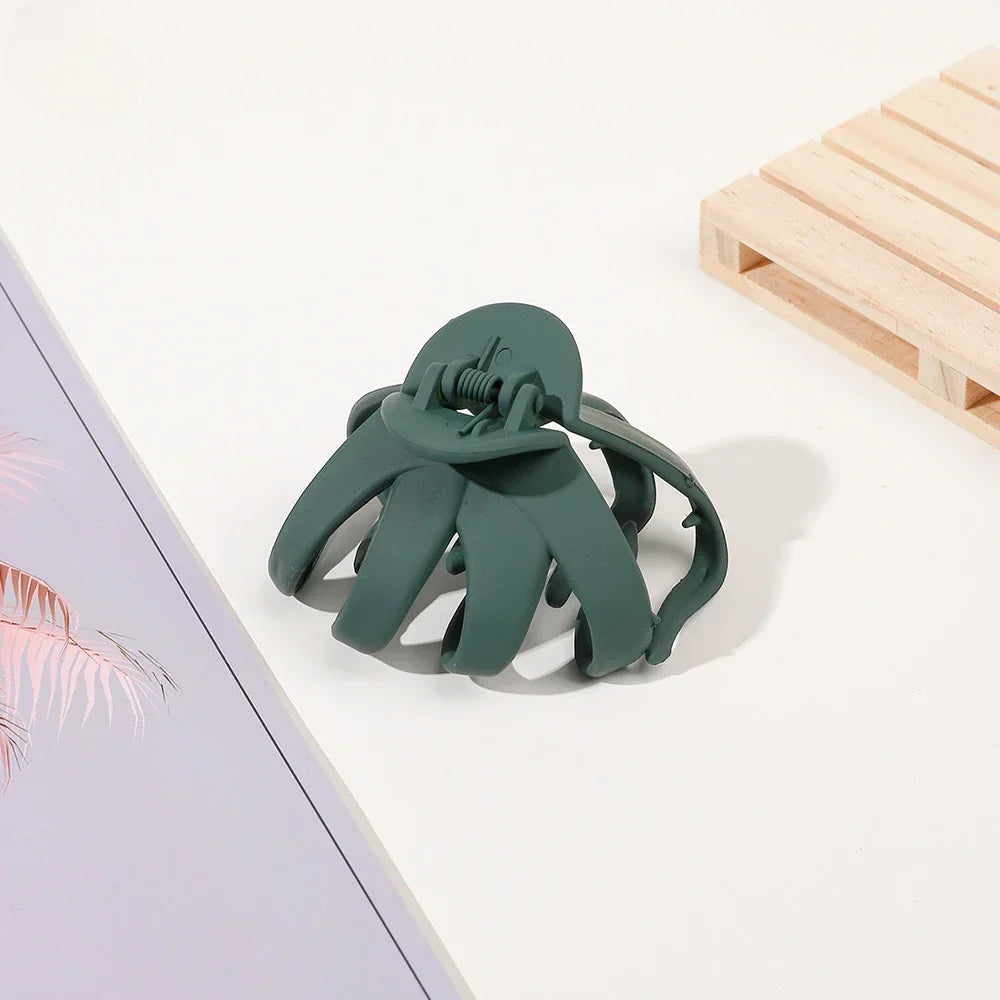 Matte Octopus Hair Claw Large Size Shark Clip Headwear Women Claws Clips Daily Hair Styling Hair Accessories for Girl New Styles
