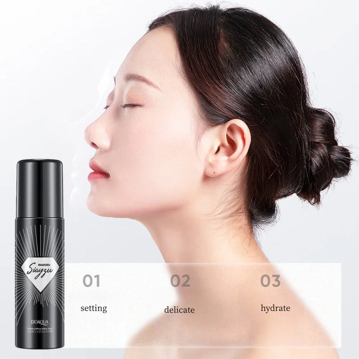 100ml Soft Matte Setting Spray, the Fine Mist Is Like Smoke, Hydrating and Moisturizing, Does Not Stick to Powder, Does Not Cause Powder to Cake, Keeps Your Makeup Hydrated and Smooth, Giving You a Dewy Makeup Look Suitable f