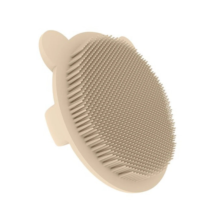 Soft silicone baby bath brush gently cleans baby's hair and body, BPA-free, a safe bathing tool for newborns and children.