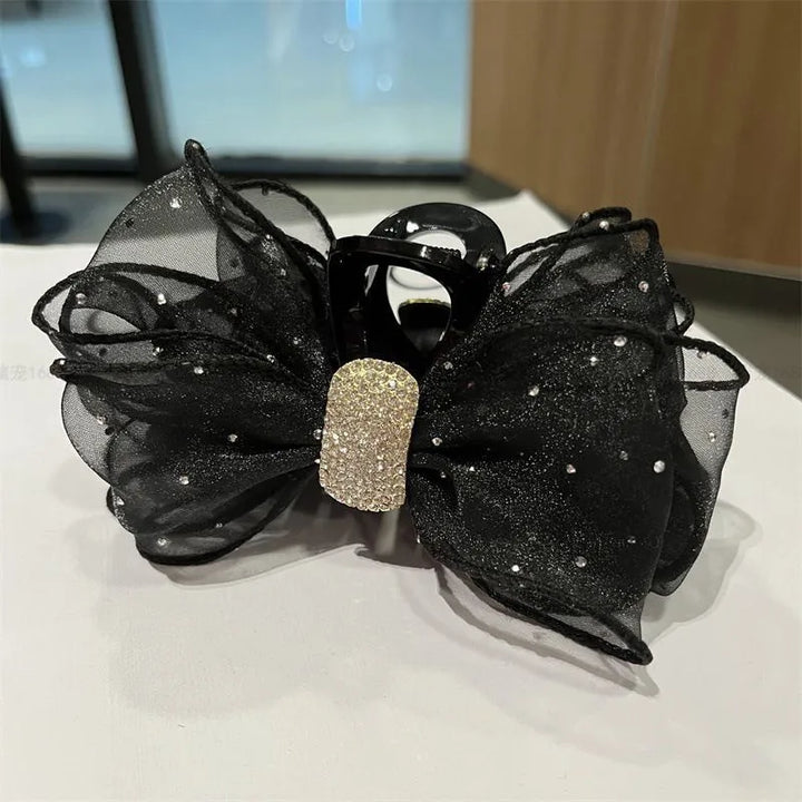 Exquisite mesh butterfly hair claw accessory, elegantly designed, suitable for fashionable women - a hairstyle for daily use