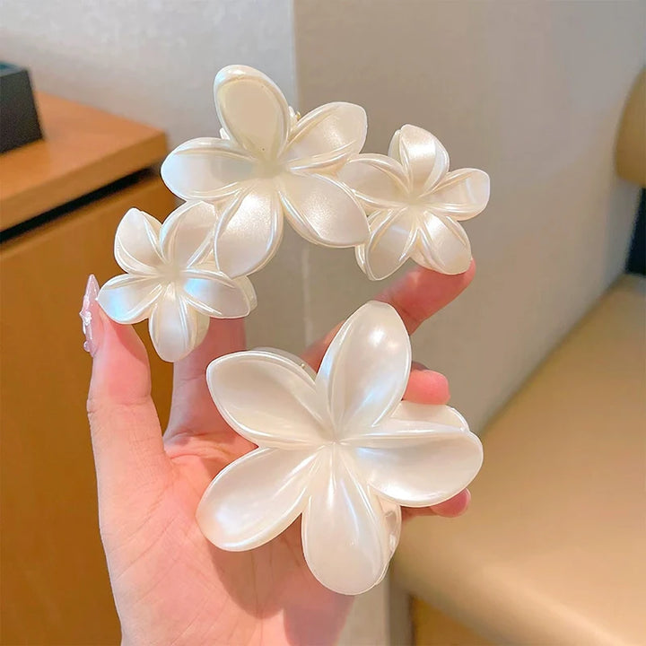 Korean Hawaiian Gradient Flower Hair Claw Clip For Women Girl Fashion Plastic Non Slip Hold Hairpin Barrette Hair Accessories