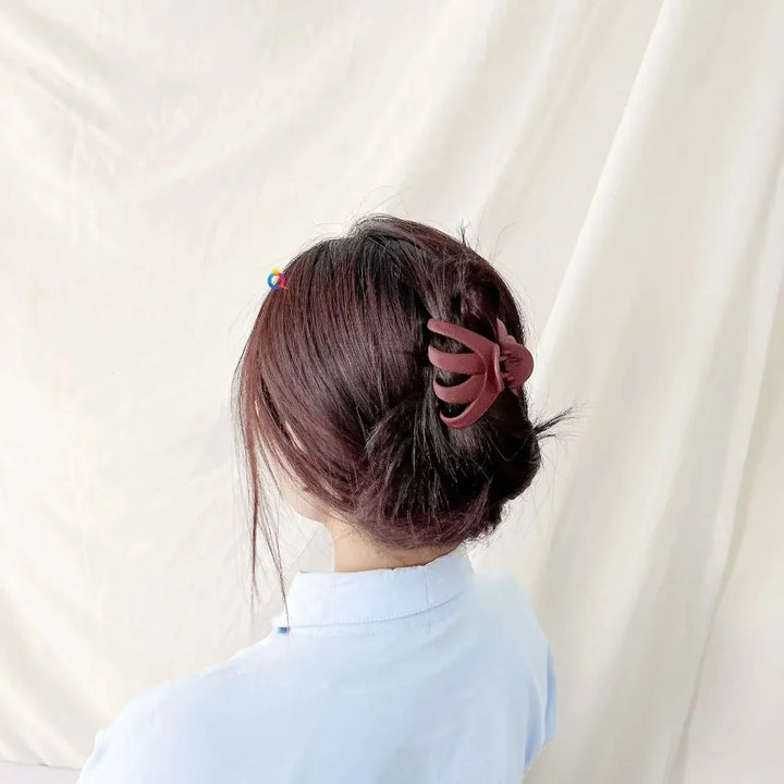 Matte Octopus Hair Claw Large Size Shark Clip Headwear Women Claws Clips Daily Hair Styling Hair Accessories for Girl New Styles