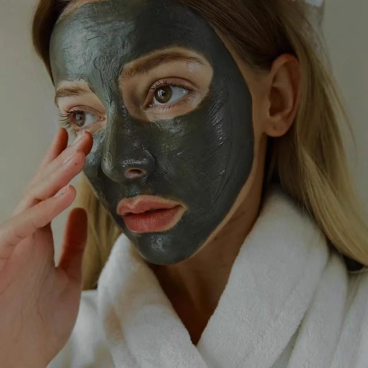 Repair volcanic mud-applied facial mask, cleansing and moisturizing mud-mask, suitable for the face and body, narrows pores and
