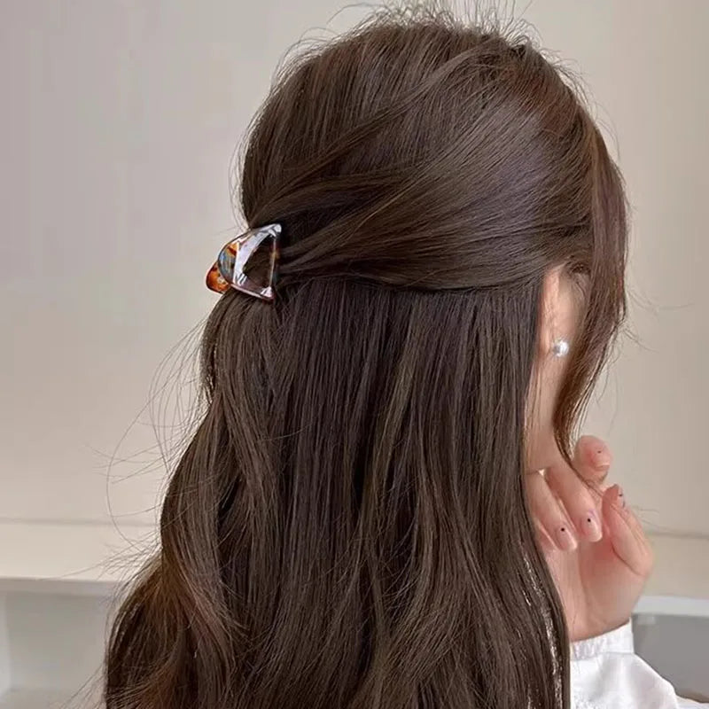 French Style Triangle Acetate Small Hair Claw For Women Girl Sweet Hair Ornament Mini Claw Clip Hairpin Hair Clip Hair Accessory