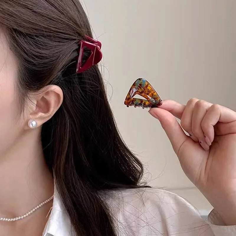 French Style Triangle Acetate Small Hair Claw For Women Girl Sweet Hair Ornament Mini Claw Clip Hairpin Hair Clip Hair Accessory