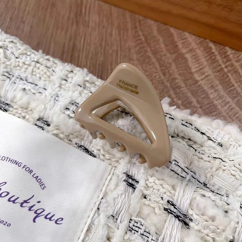French Style Triangle Acetate Small Hair Claw For Women Girl Sweet Hair Ornament Mini Claw Clip Hairpin Hair Clip Hair Accessory