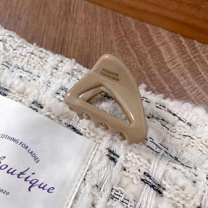 French Style Triangle Acetate Small Hair Claw For Women Girl Sweet Hair Ornament Mini Claw Clip Hairpin Hair Clip Hair Accessory