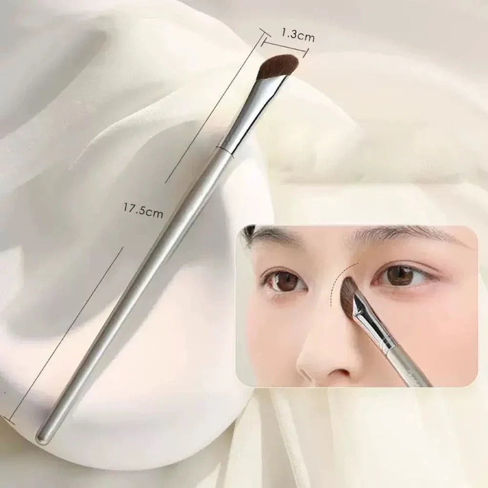 1 Pcs Concealer Makeup Brushes Precision Soft Fluffy Smudge Brush Cover Acne Dark Circles Multi-Function Detail Makeup Tools