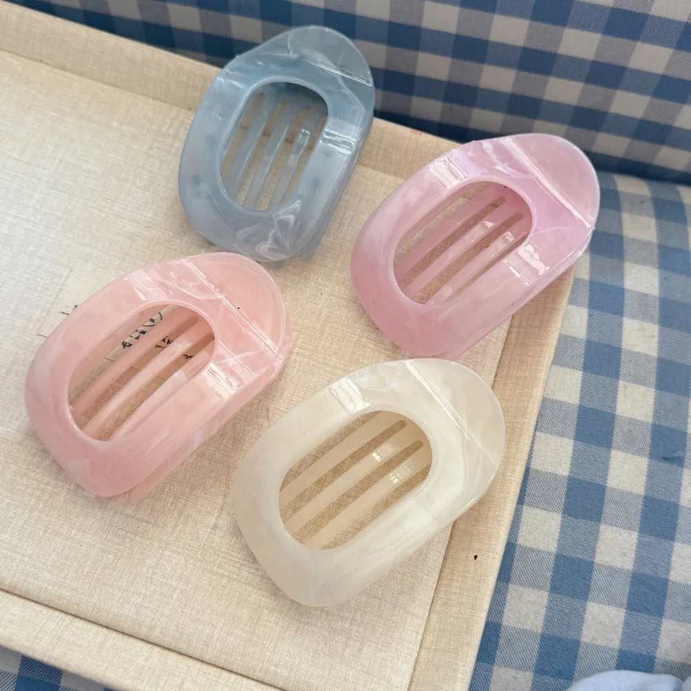 Fashion Oval Flat Hair Clips for Women New Design Leopard Large Flat Round Claw Clip French Acrylic Lying Down Hair Accessories