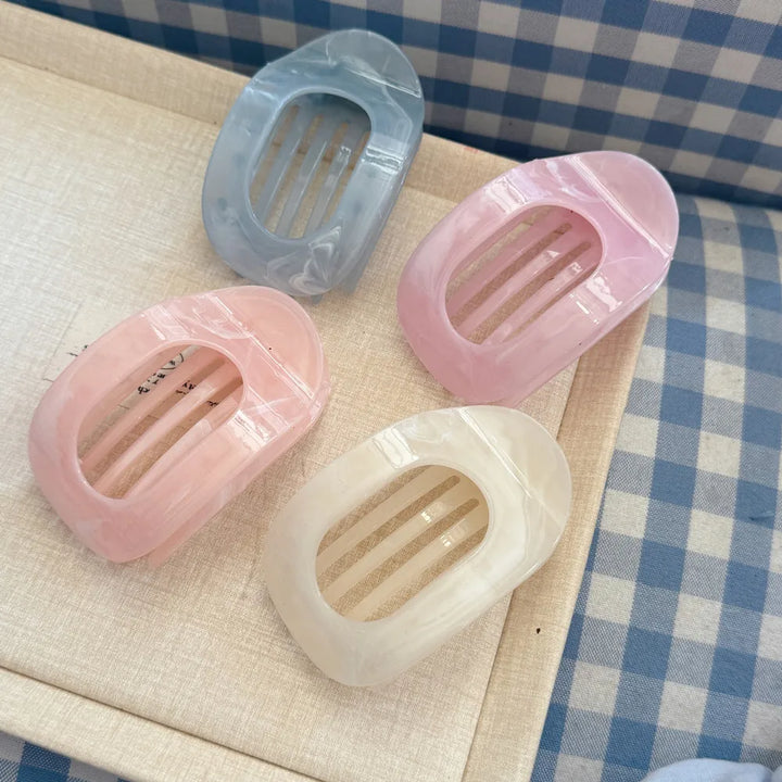 Fashion Oval Flat Hair Clips for Women New Design Leopard Large Flat Round Claw Clip French Acrylic Lying Down Hair Accessories