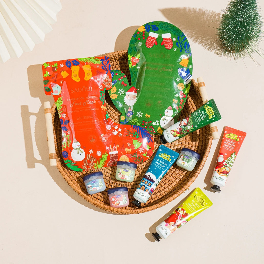 Christmas Skincare Set with Hand and Foot Mask, Lip Mask, Hand Cream, non-sticky, gentle,skincare For all skin, Christmas Gifts
