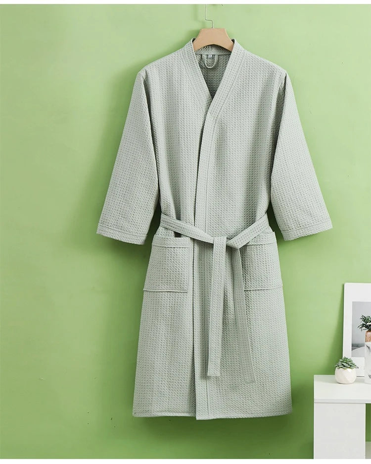 Bathrobe for Women and Men Cotton Waffle Quick Drying All Season Thin Design Hotel Bth Towel Beauty Salon Bath Robe Couples