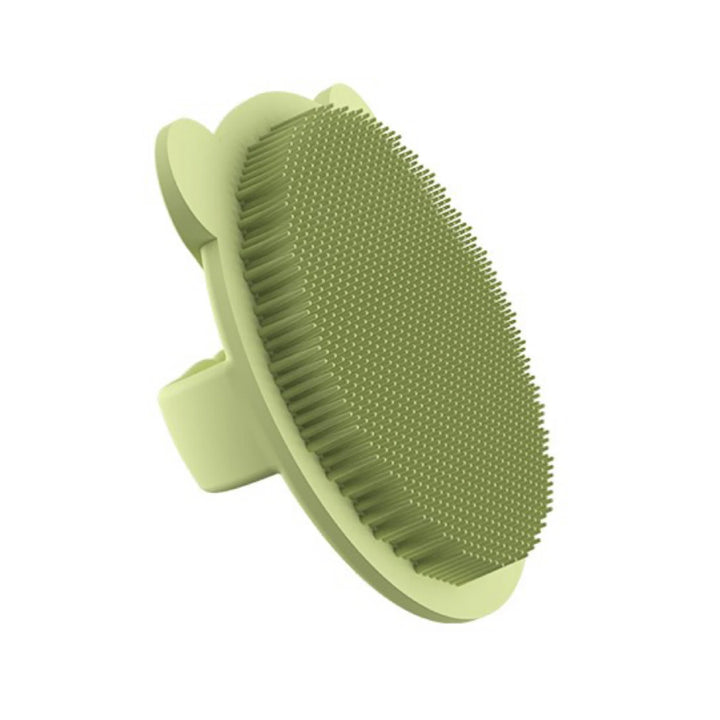 Soft silicone baby bath brush gently cleans baby's hair and body, BPA-free, a safe bathing tool for newborns and children.