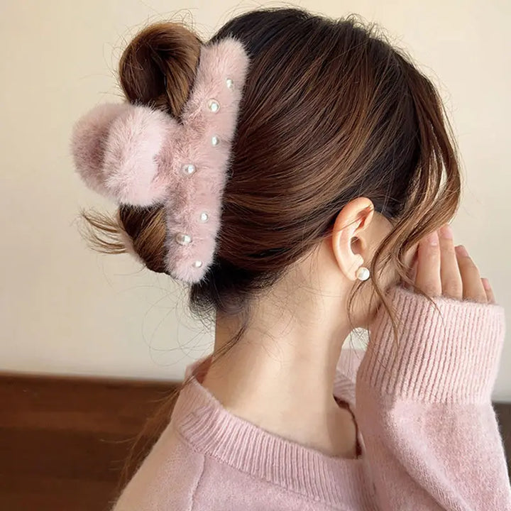 Cute pearl plush grab clip back of head autumn and winter hair accessories hairpin sweet hair grab